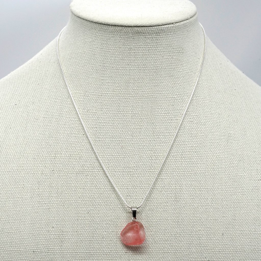 Choker Necklace With Rose Quartz.